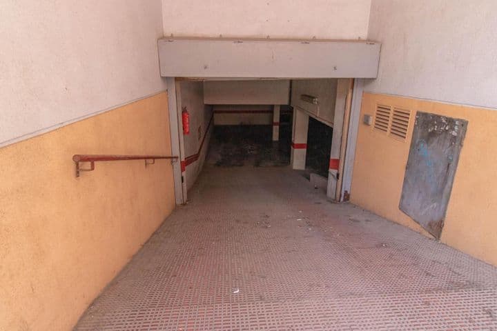 1 bedroom apartment for sale in Centro, Spain - Image 11