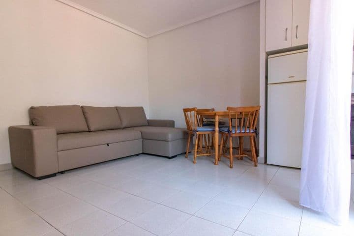 1 bedroom apartment for sale in Centro, Spain - Image 5