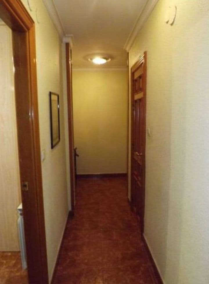 4 bedrooms apartment for rent in Beiro, Spain - Image 7