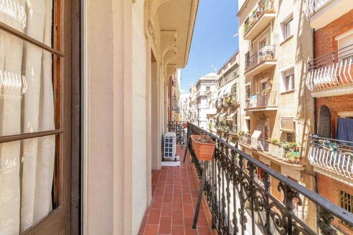 1 bedroom apartment for rent in Ciutat Vella, Spain - Image 9