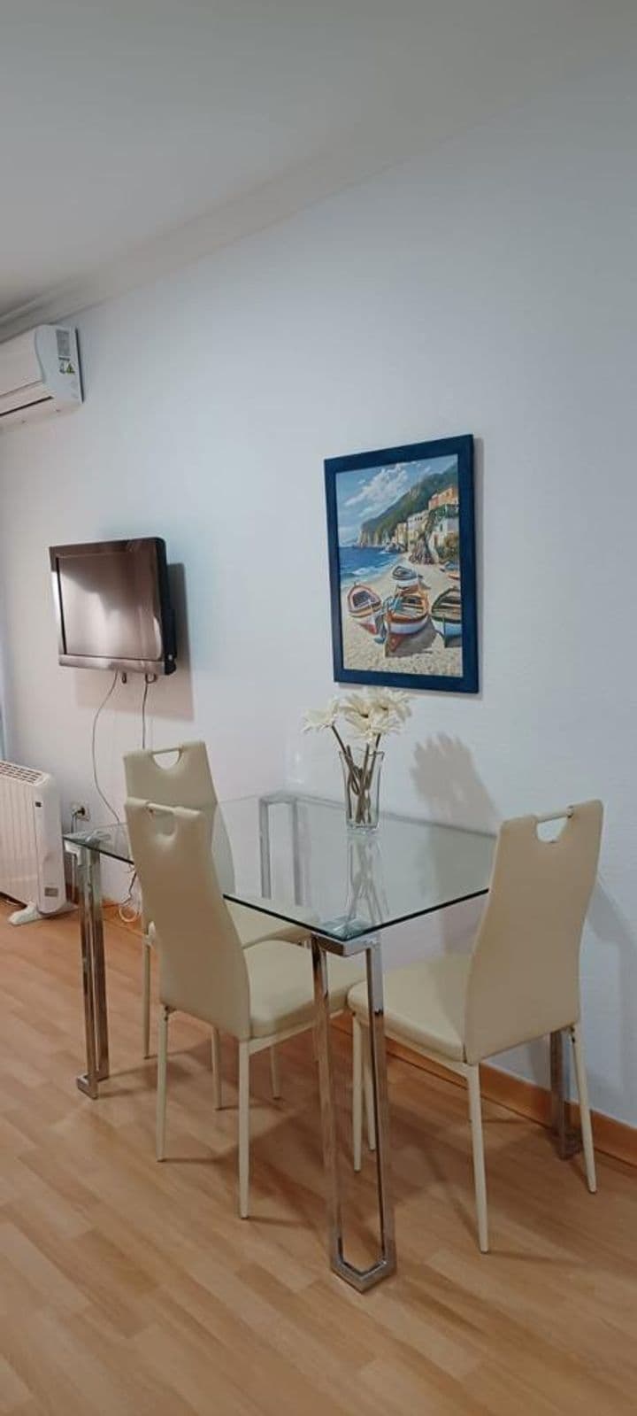 1 bedroom apartment for rent in Playa de los Boliches, Spain - Image 2