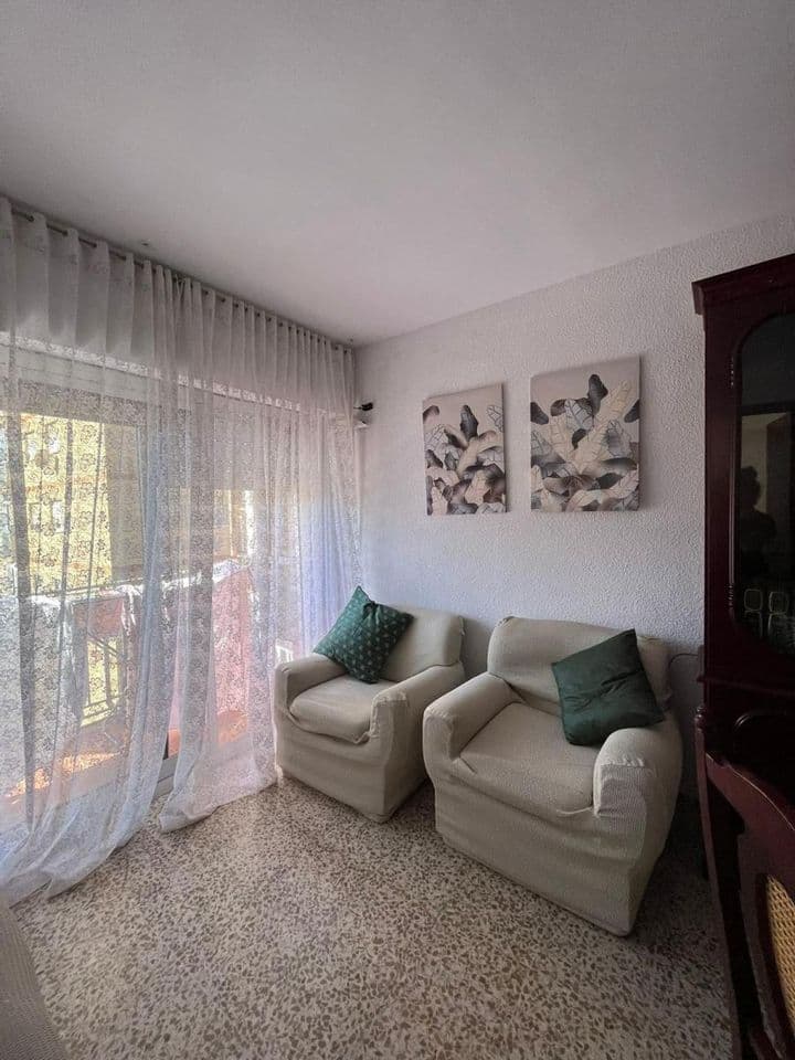 4 bedrooms apartment for rent in Granada, Spain - Image 3