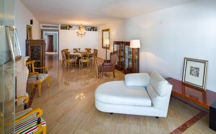 1 bedroom other for sale in Marbella del Este, Spain - Image 2