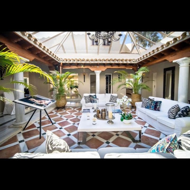 5 bedrooms house for sale in Marbella, Spain - Image 9