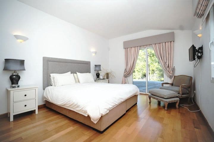 4 bedrooms house for sale in Benahavis, Spain - Image 2