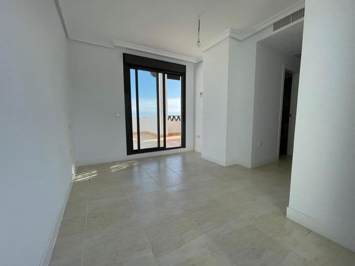 2 bedrooms house for rent in Estepona, Spain - Image 10