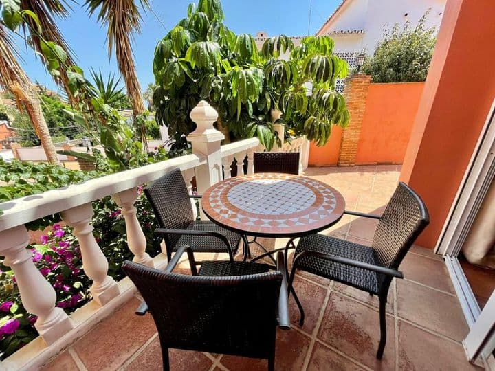 4 bedrooms house for rent in Nueva Andalucia, Spain - Image 3