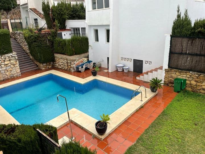 4 bedrooms house for rent in Nueva Andalucia, Spain - Image 9