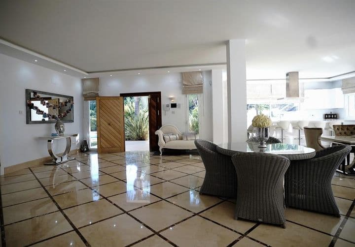 4 bedrooms house for sale in Benahavis, Spain - Image 11