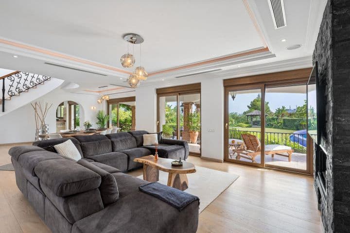 6 bedrooms house for sale in Estepona, Spain - Image 8