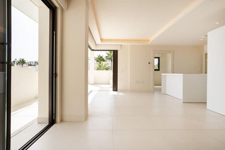 4 bedrooms house for sale in Marbella, Spain - Image 12