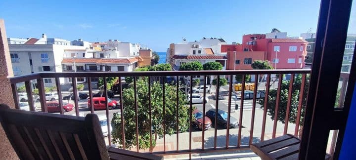 2 bedrooms apartment for rent in Telde, Spain - Image 3