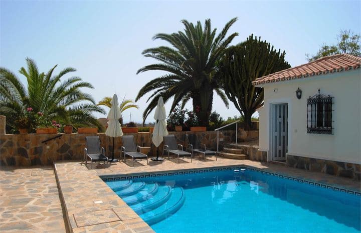 7 bedrooms house for sale in Benajarafe, Spain - Image 2