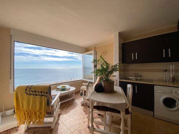 2 bedrooms apartment for rent in La Mata, Spain - Image 3