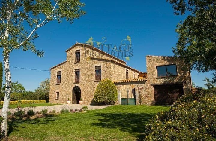 8 bedrooms house for sale in Bajo Ampurdan, Spain - Image 2