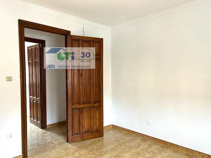 Apartment for sale in Zaragoza, Spain - Image 11