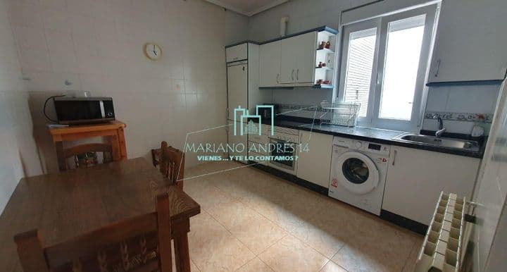 3 bedrooms apartment for rent in Leon, Spain