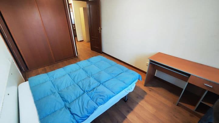 2 bedrooms apartment for rent in Leon, Spain - Image 11