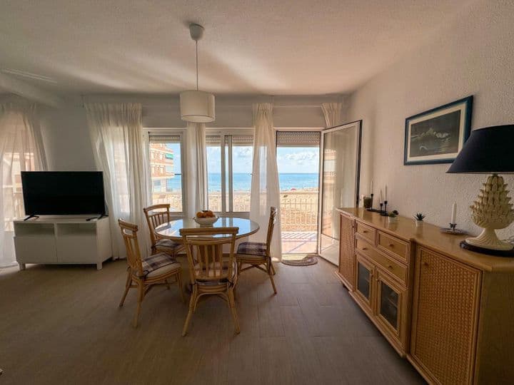 3 bedrooms apartment for rent in La Mata, Spain - Image 2