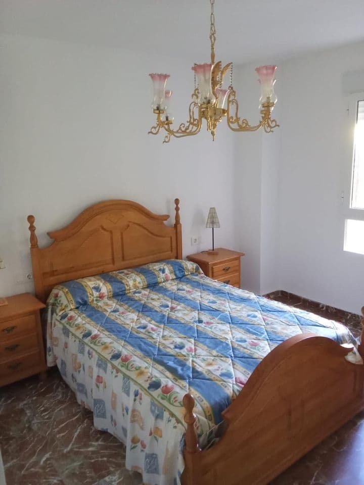 4 bedrooms apartment for rent in Beiro, Spain - Image 5