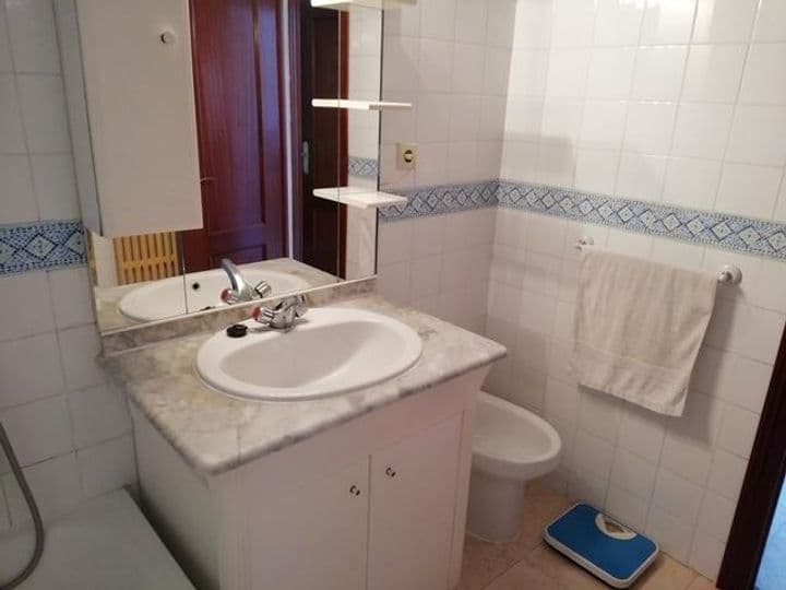 3 bedrooms apartment for rent in Beiro, Spain - Image 6