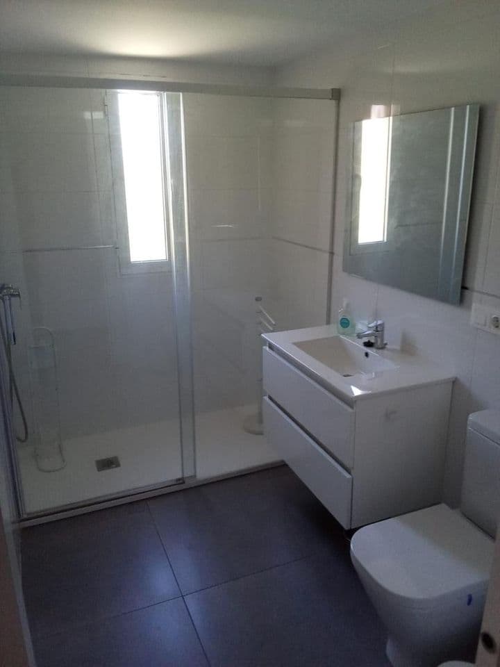 4 bedrooms apartment for rent in Beiro, Spain - Image 6