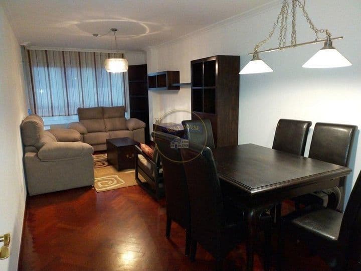 2 bedrooms apartment for rent in Vigo, Spain - Image 3