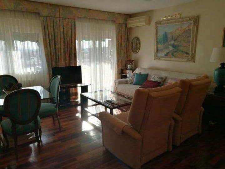 2 bedrooms apartment for rent in Zaragoza, Spain - Image 7