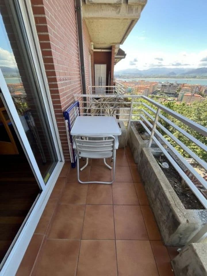 1 bedroom apartment for rent in Santander, Spain - Image 7