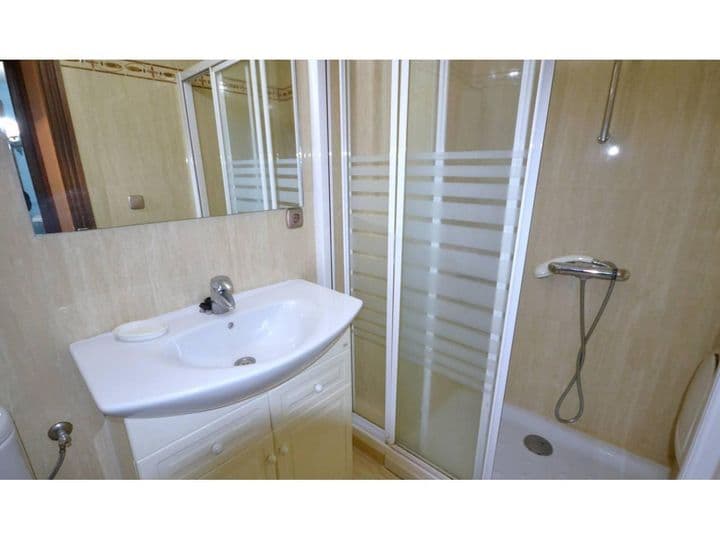 4 bedrooms apartment for rent in Palencia, Spain - Image 5