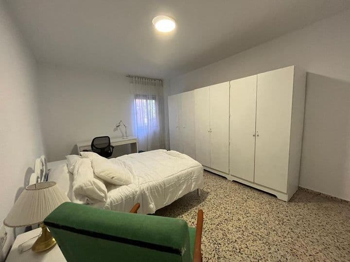 3 bedrooms apartment for rent in Granada, Spain - Image 3