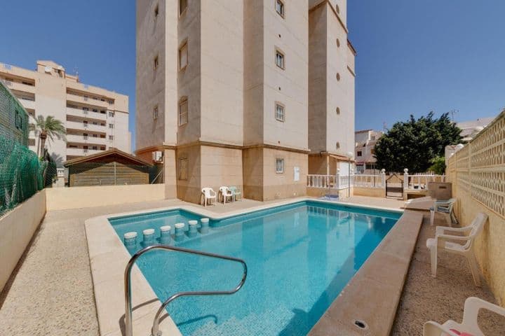 2 bedrooms apartment for sale in Nueva Torrevieja, Spain - Image 2