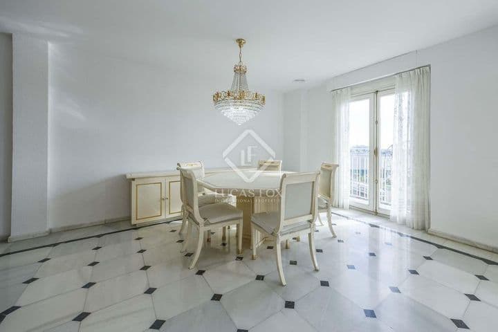 4 bedrooms apartment for rent in Valencia, Spain - Image 2