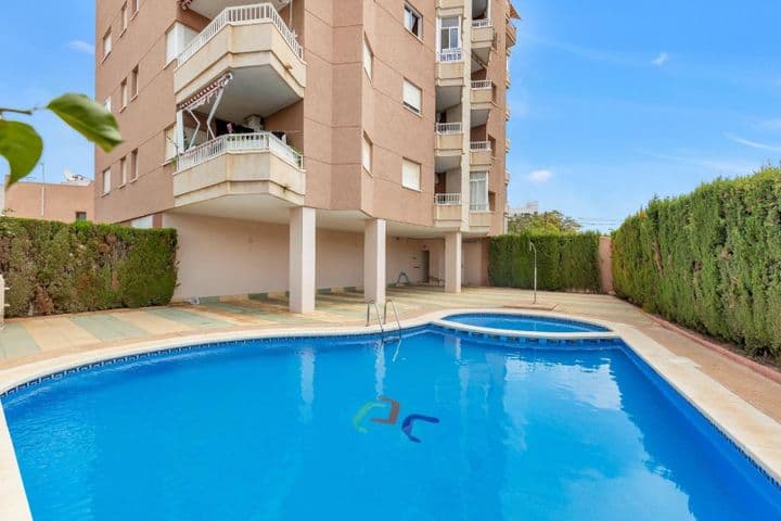 2 bedrooms apartment for sale in Nueva Torrevieja, Spain