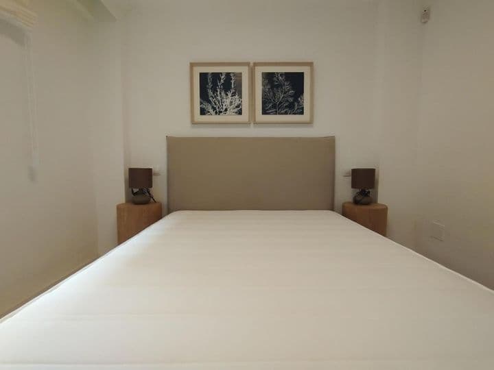 3 bedrooms apartment for rent in Malaga, Spain - Image 11