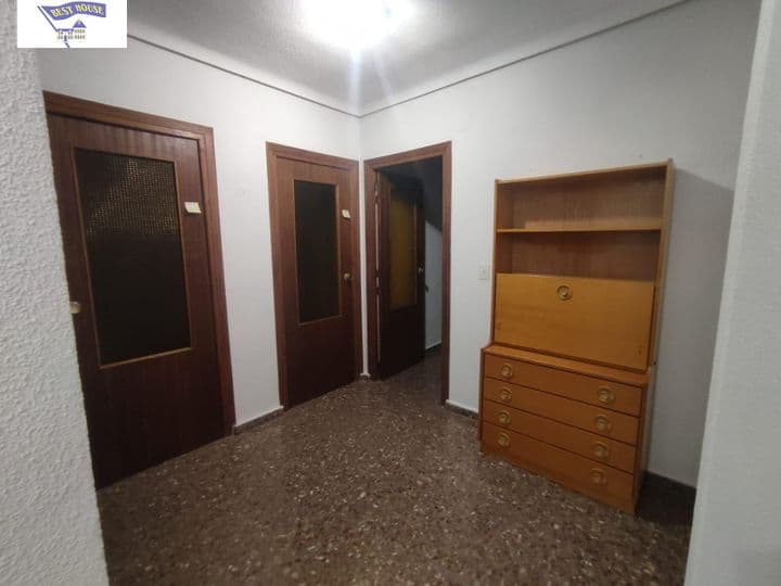 4 bedrooms apartment for rent in Albacete, Spain - Image 6