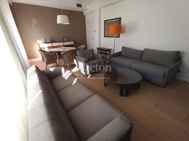 2 bedrooms apartment for rent in Universidad, Spain - Image 3