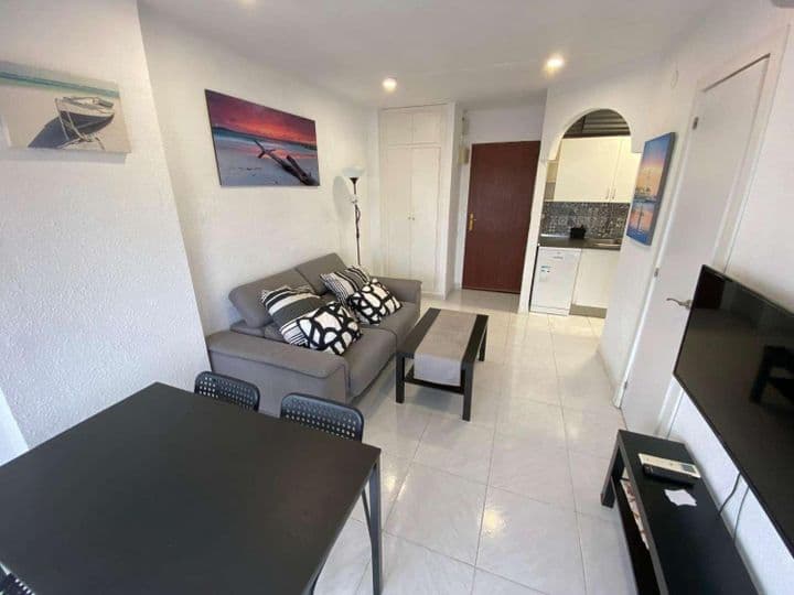 1 bedroom apartment for rent in Parque de la Paloma, Spain - Image 3