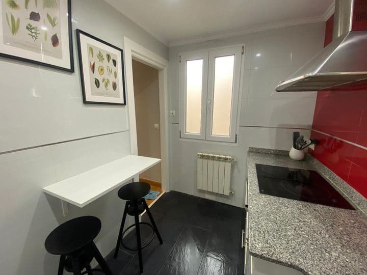 2 bedrooms apartment for rent in Santander, Spain - Image 12