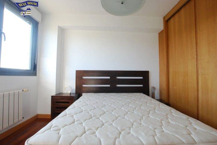 2 bedrooms apartment for rent in Santander, Spain - Image 12