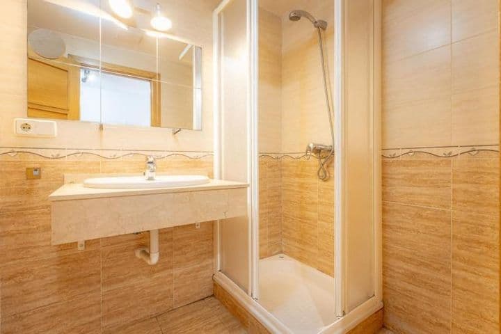 Apartment for sale in Corunna, Spain - Image 12