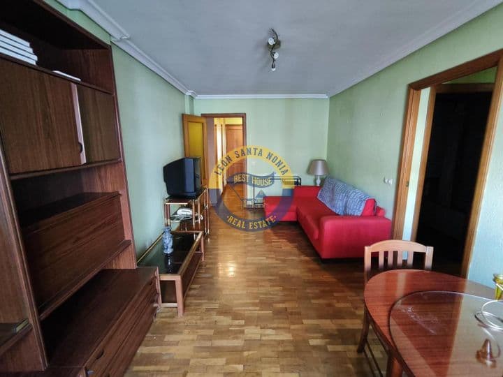 1 bedroom apartment for sale in Leon, Spain - Image 2