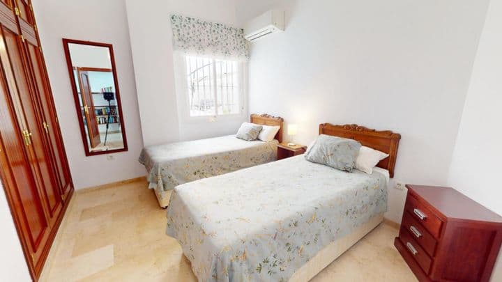 2 bedrooms apartment for rent in Los Boliches, Spain - Image 11