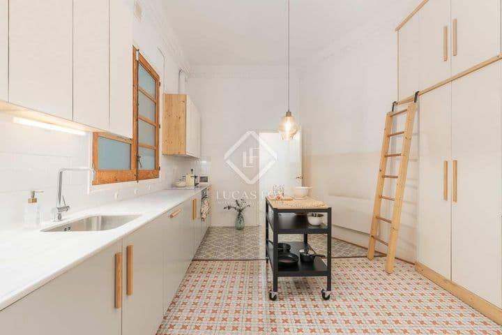 1 bedroom apartment for rent in Barcelona, Spain - Image 12