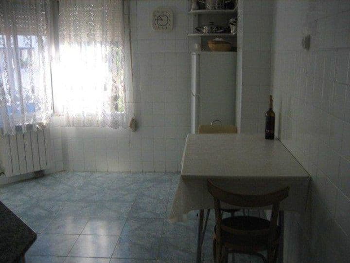 3 bedrooms apartment for rent in Ponferrada, Spain - Image 11