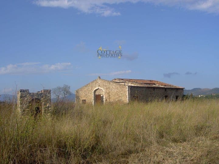 House for sale in Alto Ampurdan, Spain - Image 4