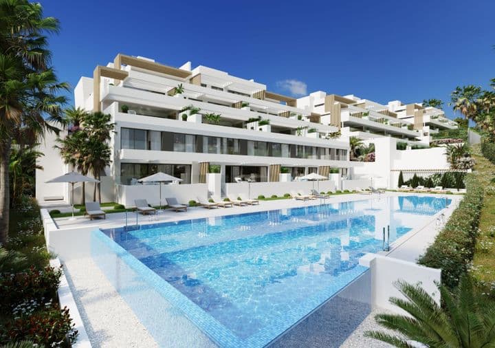 2 bedrooms apartment for sale in Puerto de Estepona, Spain