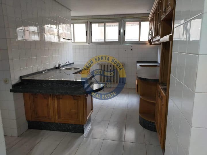 3 bedrooms apartment for sale in Leon, Spain - Image 2