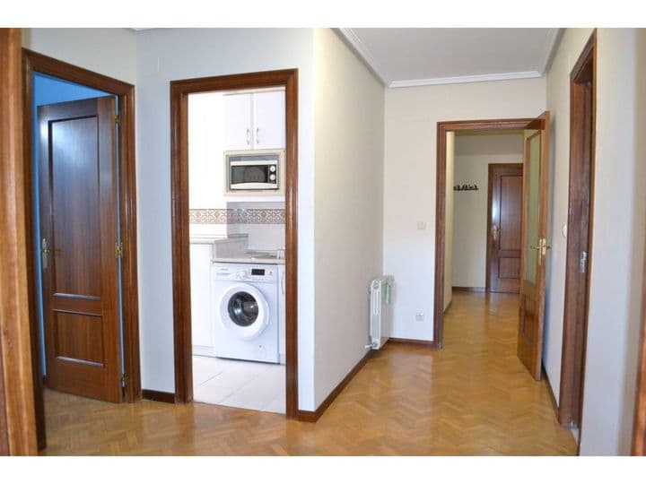 2 bedrooms apartment for rent in Palencia, Spain - Image 8