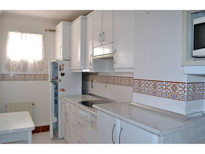 2 bedrooms apartment for rent in Palencia, Spain - Image 6